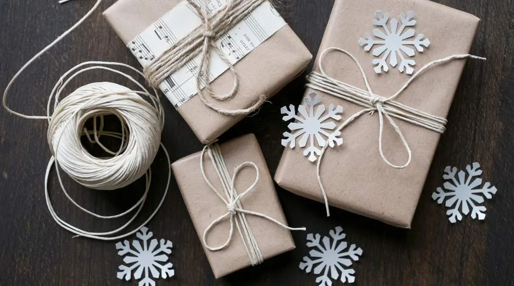 Jak samodzielnie zapakować prezent na święta